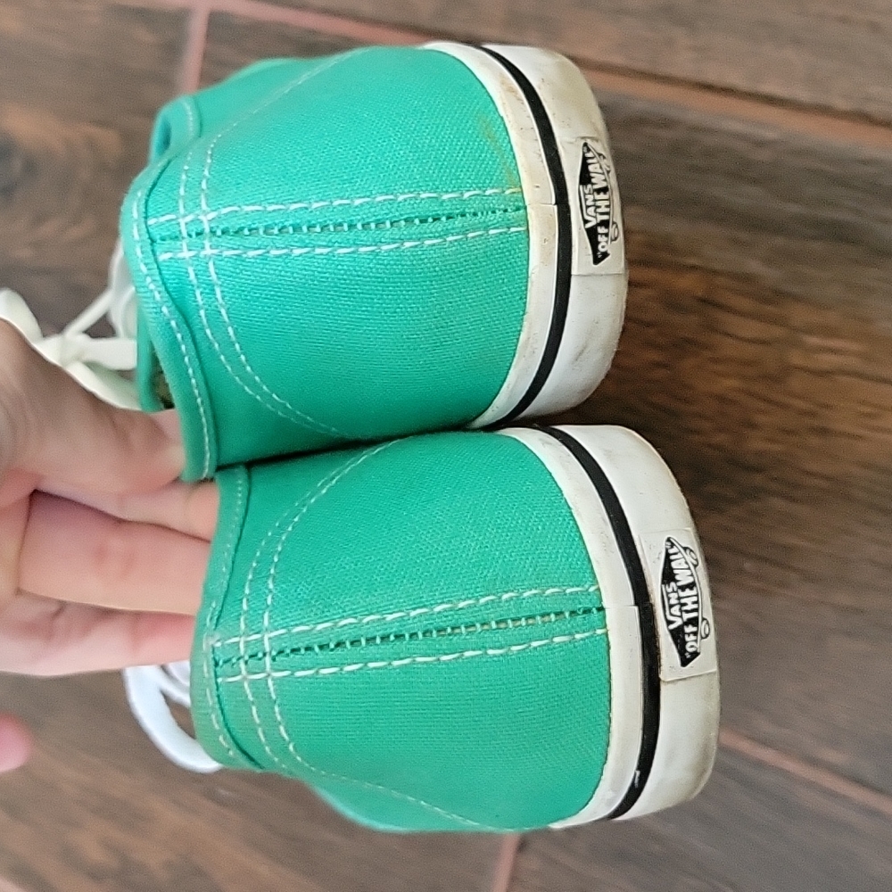 Vans - Picture 4 of 4
